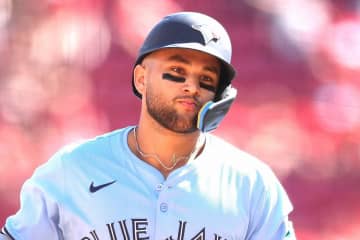 27歳スター遊撃手、296億円規模の巨額契約でドジャース入りの可能性　米記者が予想「ノーと言うのは難しい」