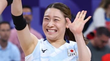 バレーボール女子日本代表がオランダとの激闘制し15年ぶりメダル王手【2025世界選手権】