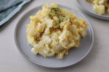 “電子レンジ”で作れる超簡単レシピ！じゃがいも、とうもろこし、たまねぎを使った旬尽くしの「ポテトサラダ」を紹介
