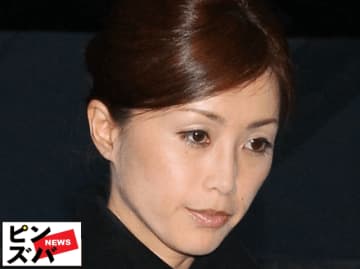 「ふっきれてる」酒井法子54歳、キュートなうさ耳＆網タイツのお腹見せ衣装が沸騰「ウエストも足も細い」