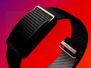 ポラール、画面なしの手首に巻くトラッカー「Polar Loop」発表、約3万円