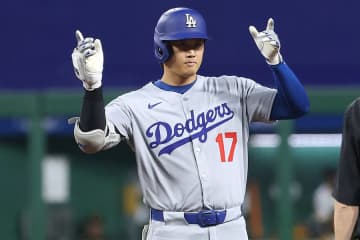 大谷が死球寸前なのに「これセーフになる？」　嘘みたいな“珍安打”…米放送席も驚き隠せず
