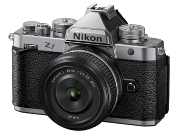 ニコンプラザで「Zf シルバー」のタッチ＆トライが可能に。開発段階のモックも展示