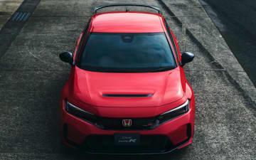 ホンダ、「シビックTYPE R RACING BLACK Package」価格改定 新型プレリュードと同額の617万9800円に
