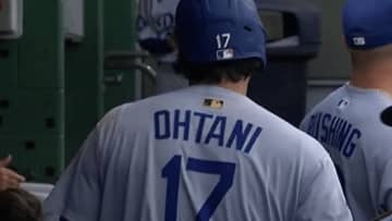 大谷翔平、衝撃の“193キロ弾丸ライナー”でドジャース100号達成！　同僚の「あんぐり」リアクションにも注目