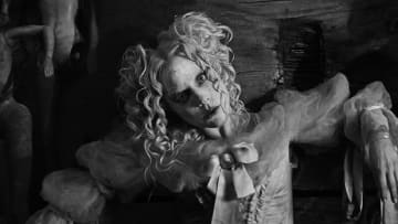 レディー・ガガ、新曲「The Dead Dance」ティム・バートン氏が手掛けるミュージック・ビデオを公