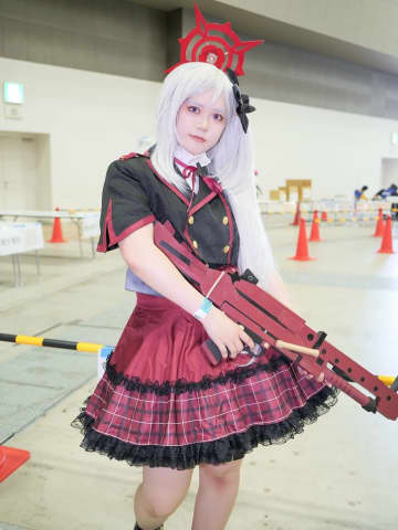 『ブルアカ』ムツキのコスプレ、ふんわりスカートの秘訣は「パニエを2枚履き」