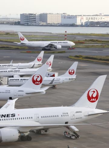 ハワイ便遅れ機長、過去にも飲酒　日航、検知器を操作し発覚逃れも
