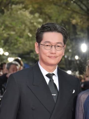 井浦新、人気俳優と原宿で再会→2ショットに「光る君へペアですね」「神々しい…」SNS沸く