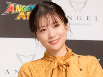 重盛さと美、37歳報告に驚きの声「27歳にしか見えない」「どんどん綺麗に」