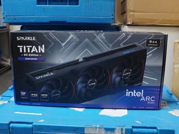 3連ファンクーラー搭載の「SPARKLE Intel Arc B580 TITAN Nox OC」が発売