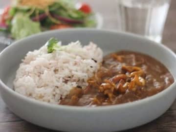 自慢のご当地カレー、ほっき貝のカレー