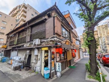 不動前の居酒屋『太田屋』で「うんメェ〜」と鳴きながら。未（ひつじ）年の呑兵衛は酒場で生きている