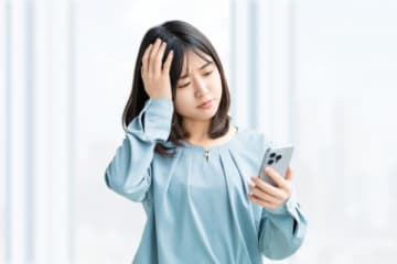 「酷すぎる、えーん…しくしく」30代女性、同期の幼稚なSNS投稿で面倒な事態に