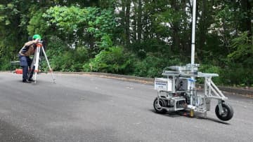 鴻池組、スリーブ検査システムと測量相番ロボットの公開実験を実施