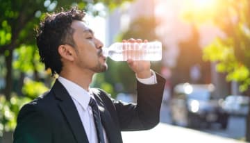 熱中症対策のカギはミネラルにあり！ 水分補給だけでは体調不良に 正しくミネラルを摂取して残暑を乗り切ろう！