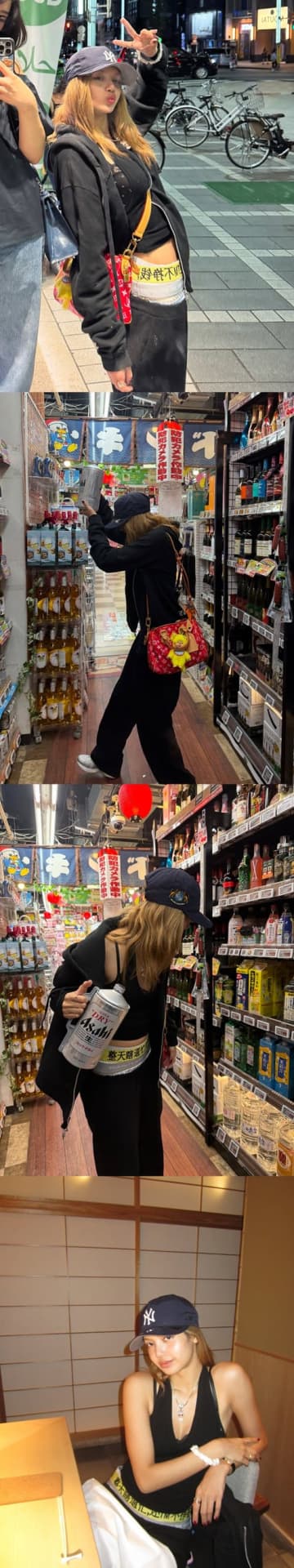 BLACKPINK・リサ、大胆“見せパン”ファッションで日本満喫！鞄の日本キャラにも注目【PHOTO】