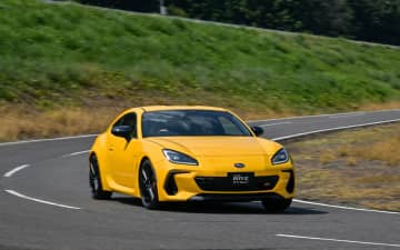 スバル、サンライズイエローの「BRZ」300台限定特別仕様車「STI Sport YELLOW EDITION」