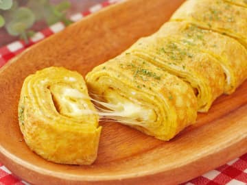 【卵焼きアレンジ】おつまみに最適！チーズとカレーで旨み倍増