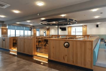 横浜創学館の生徒会とオンワードコーポレートデザインが共同企画し食堂をリニューアル、コンセプトは「Voyage（航海）」