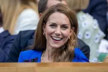 キャサリン妃が金髪に大胆イメチェン。明るい髪色が注目を集める