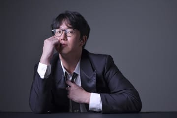 Netflix「隣の国のグルメイト」が大ヒット！ソン・シギョン、ラブソングを歌い続ける理由は「まだ愛について伝えきれていない」