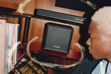 クラシカルなデザインと高音質を両立 Marshallのミニサウンドバーとサブウーファー