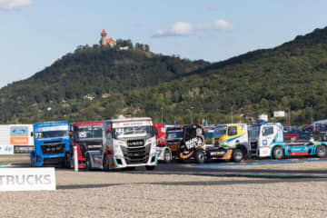 紅一点シュティフィ・ハルムが悲願の今季初優勝。ダカール王者マシックも初参戦で奮闘／ETRC第5戦