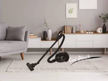 AQUAが同社初となるキャニスタータイプのクリーナーを発売　300Wの吸込仕事率でペットの抜け毛やホコリの掃除に便利なケトリノズルを付属