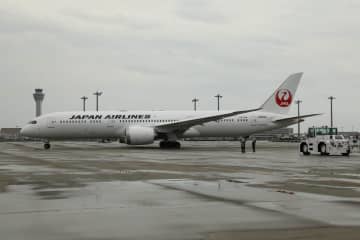 機長がホテル着後にコンビニでビールを...計3便で最大18時間遅れ　なぜJALで飲酒事案は繰り返されるのか