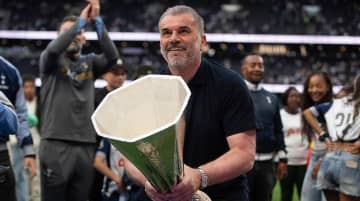 世界的名門の元監督を解任した欧州2チーム、元Jリーグ監督を狙う！昨季EL優勝も現在はフリー