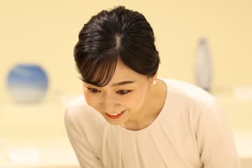 《通常の50倍、年間売上の5倍》大反響の“佳子さま売れ”ご当地アクセサリー、「ブランド」と「価格」は？【全12点】
