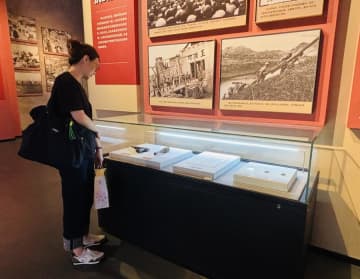 中国・天津博物館で抗日戦争勝利80周年記念文化財展