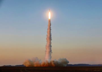 中国、「開運1号」など3衛星の打ち上げに成功