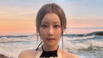 「史上最強な37歳！」重盛さと美 白×黒の水着ショットで誕生日を報告！海と夕日とコラボした幻想的な写真に「綺麗レベルが限界突破」