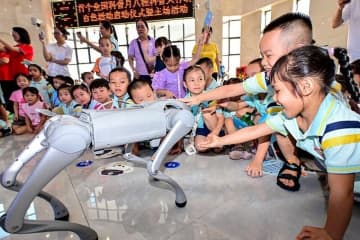 AIという「新しい同級生」を迎える新学期の初授業―中国