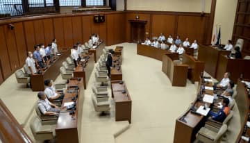 市民からの審査請求を制限　神奈川・逗子市議会、政倫条例改正案を賛成多数で可決