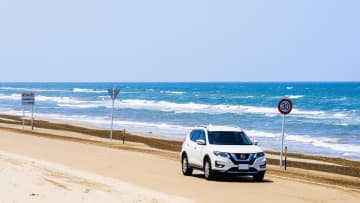 夏はまだまだ終わらない!? 残暑を吹き飛ばす「海沿いドライブ」にぴったりな国産車ランキングTOP5【画像あり】