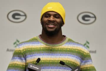 パッカーズDEパーソンズのライオンズ戦出場はクエッショナブル