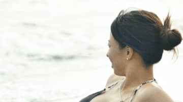 「スタイル抜群」園田彩乃、濡れ“黒ビキニ”でファン悩殺「宇宙一ビキニが似合う！！」