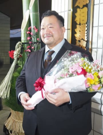 元力士・豊ノ島、東京の資さんうどんで名物メニューを堪能。行列ができる人気ぶりに「びっくり」