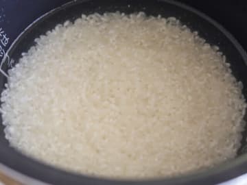 「子供のころ給食で一番好きだった！」「懐かしくて涙でる…」”給食のわかめごはん”再現レシピ