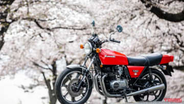カワサキの名機「Z400FX」はなぜ大ヒットした？ 「経験と戦略」が活きた空冷400cc直4【誕生と発展を解説】