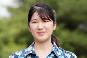 「世界最高峰の家族写真だ…」天皇ご一家　須崎での“ラッシュガード姿”にネット歓喜…“両陛下の影響”にじむ愛子さまご撮影の風景写真も