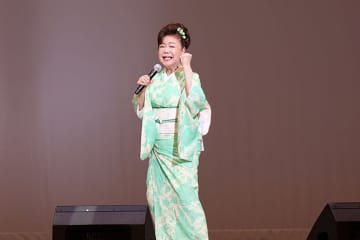 中村美律子、大阪・関西万博で『河内おとこ節』を熱唱！　きっかけは盲導犬育成支援活動「補助犬がもっと受け入れられる世界になってほしい」