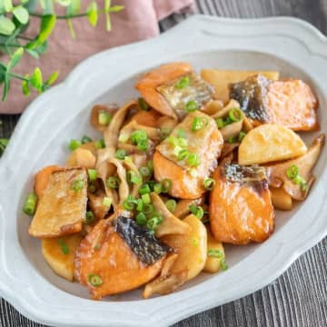 【サケと長芋があるならこれ作って】「ご飯が進みすぎてヤバい」「一口食べて、ウマっ！て声出た」家族も大絶賛！秋のごちそうレシピ