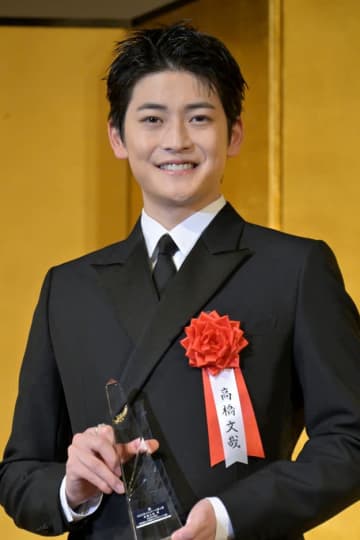 高橋文哉がご報告「9月1日…」→「おめでとう」「まさか令和の初代ライダーが…」祝福の声集まる