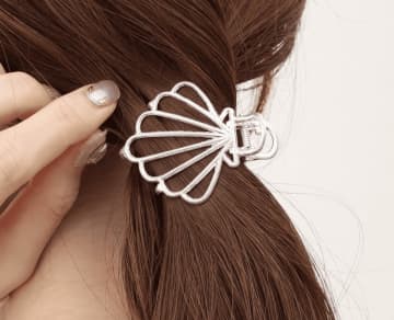 3COINSスリコ、激安50％OFF！！かわいすぎるヘアアクセ「信じられない」「神すぎセール品」