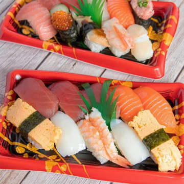 【たった30秒でパック寿司が握りたてレベル！？】「まるでお店で食べてるみたい」「パック寿司の概念変わる」
