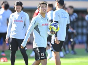 「初日から感じた」 “日本の10番”が移籍を決断した最大の理由を明かす。驚異の加入後３戦４発には「全くサプライズではない」【現地発】
